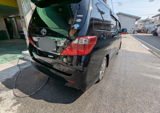 トヨタ　アルファード　板金修理サムネイル