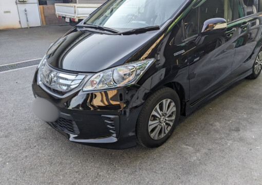 ホンダ　フリード　板金修理サムネイル