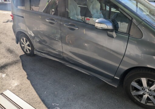ホンダ　フリード　サムネイル