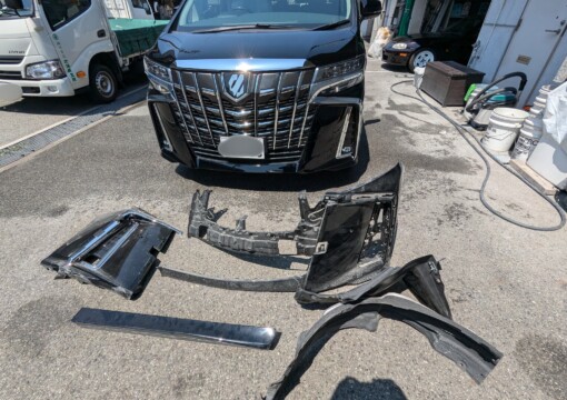 豊中市よりご来店　トヨタ　アルファードサムネイル