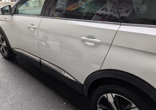 大阪市都島区よりご来店　プジョー　5008サムネイル