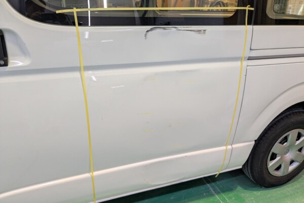 ハイエースバン