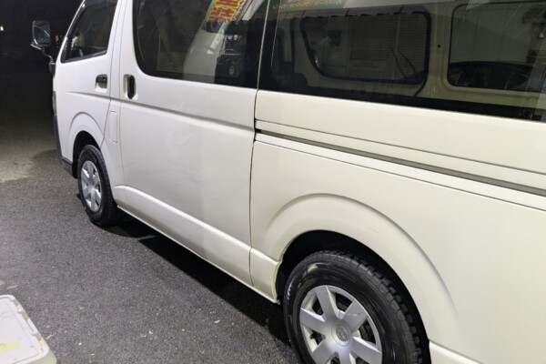 ハイエースバン