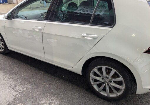 大阪市中央区よりご来店　フォルクスワーゲン　ゴルフTSIサムネイル